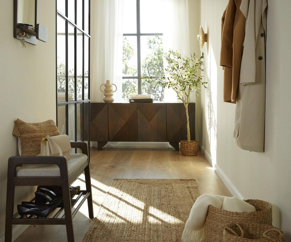 Patenty na wąski przedpokój w bloku. Praktycznie i stylowo