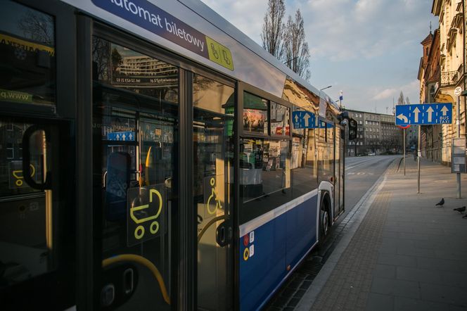 Jechał na gapę i palił w autobusie. Finał sprawy zaskoczył wszystkich