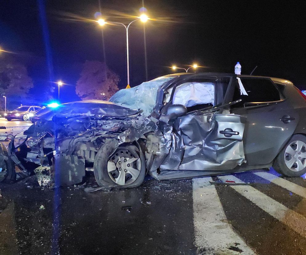 Wypadek na Wisłostradzie. Poszkodowane 6 osób, w tym dzieci