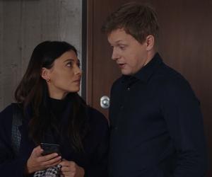 M jak miłość odc. 1732. Iza (Adriana Kalska), Radek (Philippe Tłokiński)