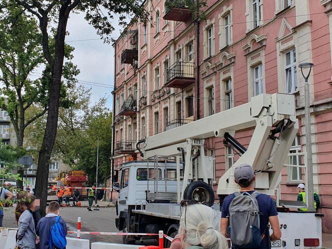 Tragedia w Sosnowcu. Nie żyje kobieta, która spadła z balkonem. Zmarła na stole operacyjnym