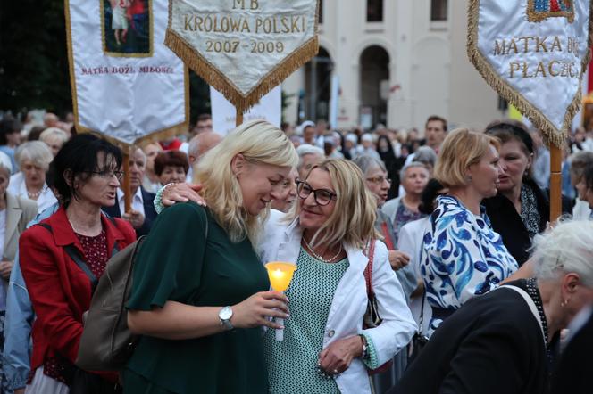 75 lat temu obraz Matki Boskiej w Lublinie zapłakał. Wierni uczcili rocznicę „Cudu lubelskiego” procesją różańcową