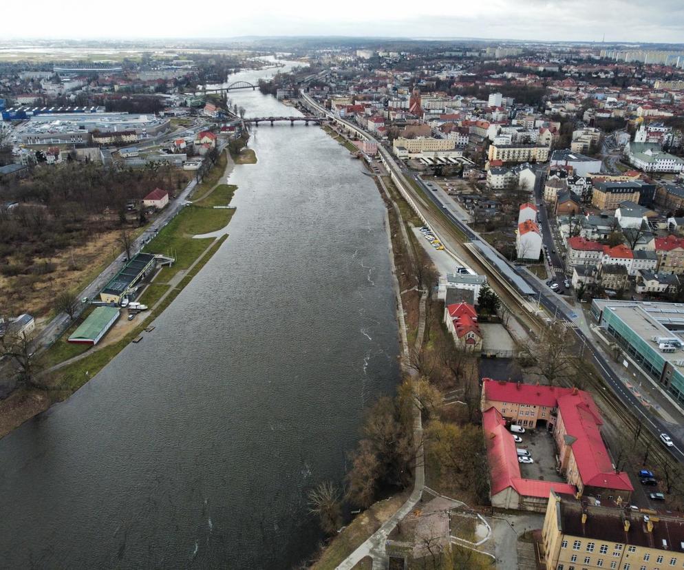 Mocno podniesiony poziom wód Warty w Gorzowie [ZDJĘCIA]