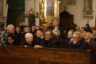 Jarosław Kaczyński z posłami na mszy św. w intencji Barbary Skrzypek