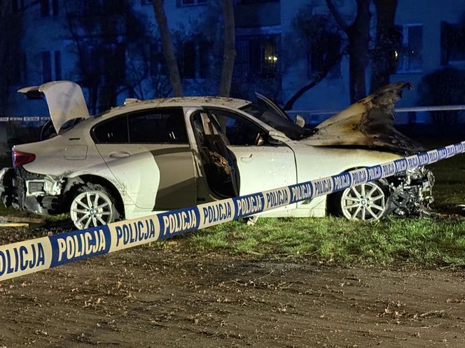 Policyjny pościg ulicami Warszawy. BMW w płomieniach 