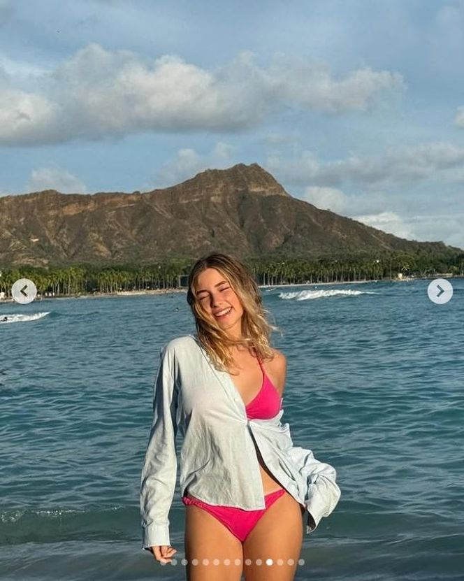 Córka Rubika pozuje w bikini. Ona ma dopiero 16 lat?