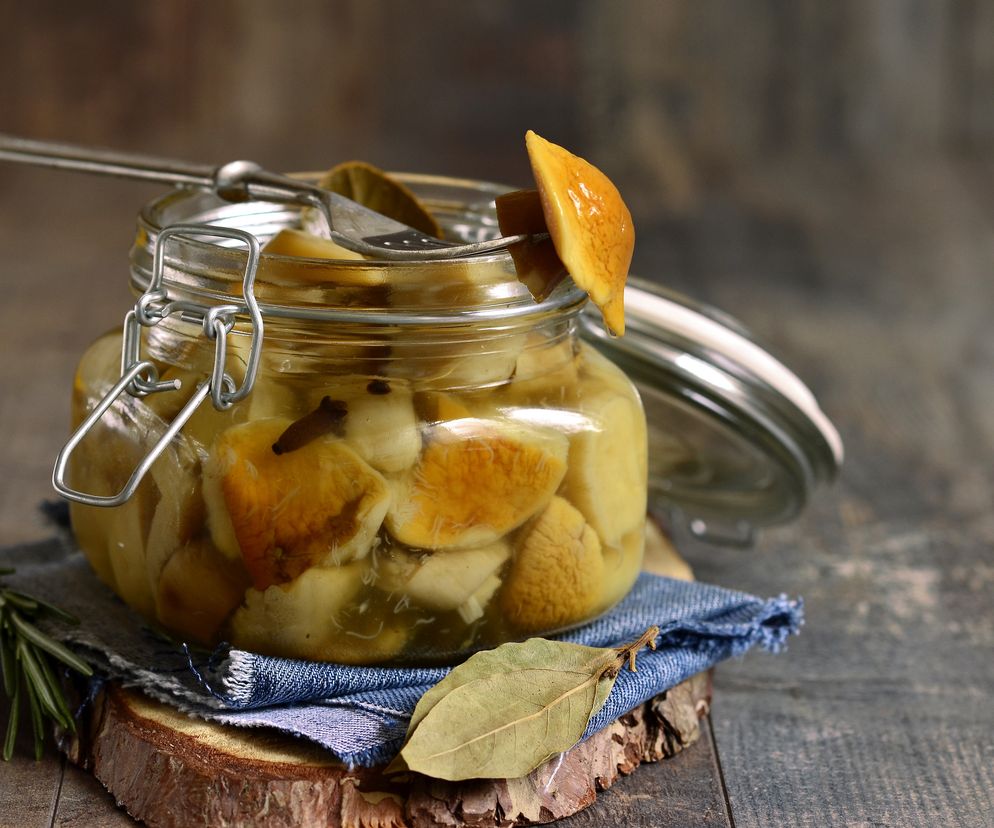 Jak zrobić grzyby kiszone? [przepis]