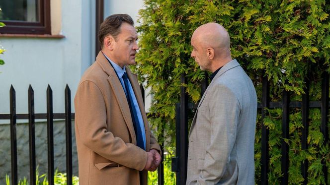 Barwy szczęścia odc. 3237. Bazylow (Andrzej Szeremeta), Robert Stefaniak (Paweł Ławrynowicz)