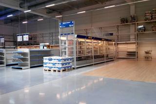 Puste półki w rosyjskich supermarketach
