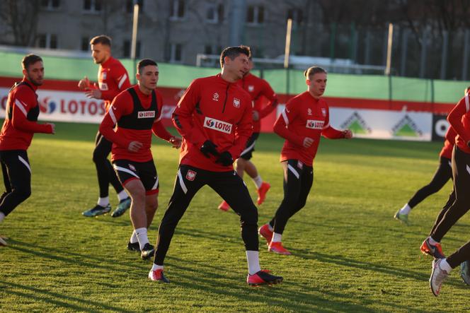 Pierwszy trening Reprezentacji Polski przed trójmeczem el. mistrzostw świata. Trener Sousa już układa klocki