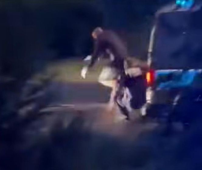 Mężczyzna zaatakował policjantów w Sosnowcu. Nowe nagranie
