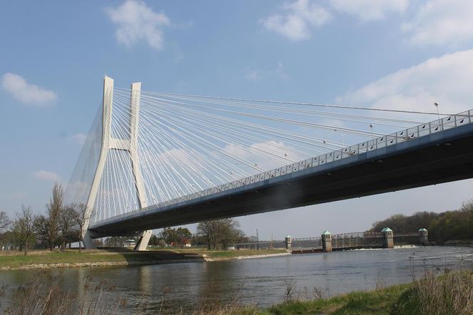 Najwyższy most w Polsce jest na Dolnym Śląsku. Ma aż 122 metry wysokości i ponad pół kilometra długości 