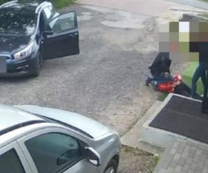 Wpadł do sklepu z maczetą w ręce. Ludzie w panice schowali się na zapleczu