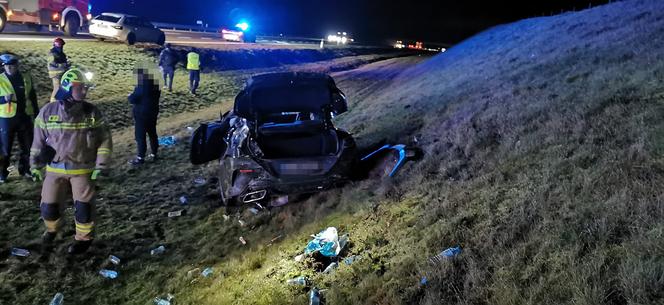 Dachowanie BMW na autostradzie A2. Lubuskie służby na miejscu