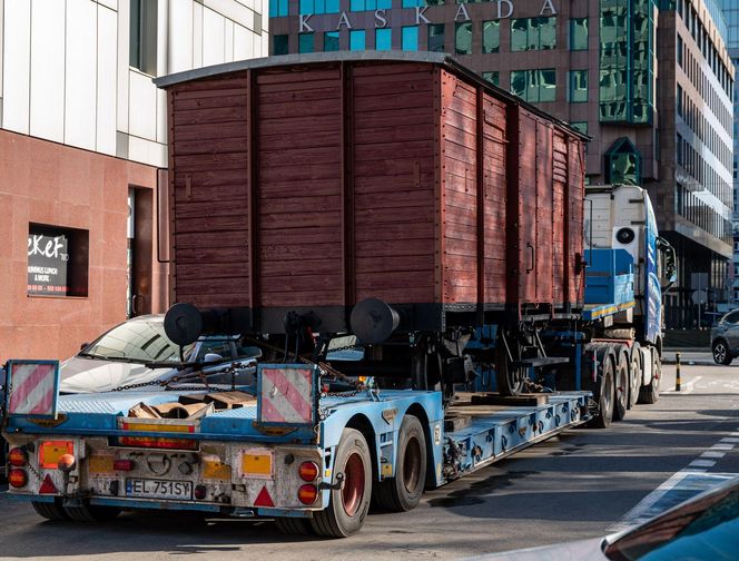 Tak wagon trafił do podziemi Muzeum Getta Warszawskiego