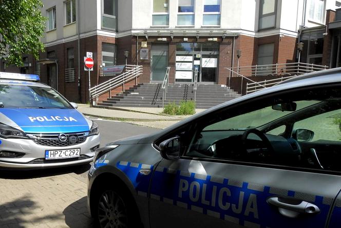 Przyszedł do szpitala w Warszawie z dziurą w brzuchu! 34-latek postrzelony 