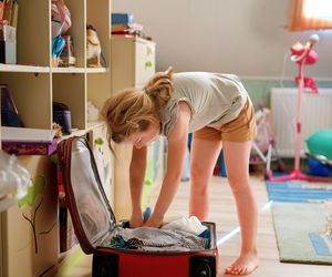 Sprawdź, czy dziecko nie ma pasażerów na gapę. Powrót z wakacji może zaskoczyć