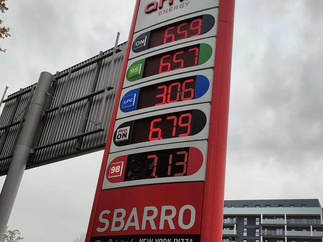 Kierowcy płacą coraz więcej! Zobacz, ile kosztuje paliwo w Łodzi [ZDJĘCIA]