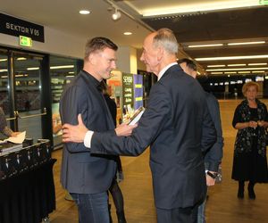 Dariusz Szpakowski napisał książkę. Plejada gwiazd na premierze