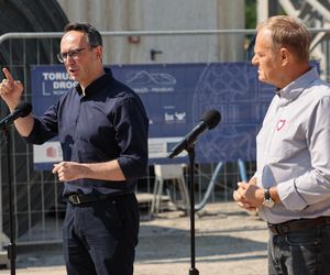 Donald Tusk w Męcinie. Premier odwiedził budowę największego tunelu kolejowego w Polsce