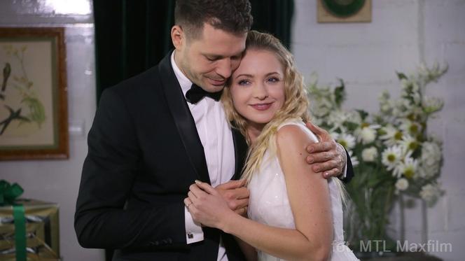 M jak miłość: Joasia (Barbara Kurdej-Szatan), Tomek (Andrzej Młynarczyk)