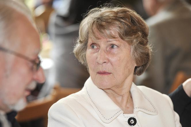 Irena Santor przeszła operację - Super Express - wiadomości, polityka, sport
