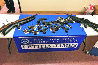 NY uderza w producentów broni