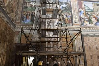 Przygotowania do konklawe 2025 w Kaplicy Sykstyńskiej
