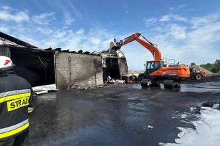 Pożar przetwórni opon pod Lubartowem! Mieszkańcy proszeni o pozostanie w domach