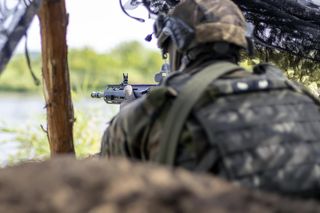 Ćwiczenia Żelazny Obrońca 25. Wojskowa przeprawa przez Narew pod Łomżą