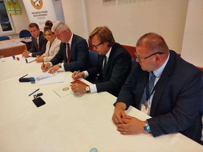 Stare Ople w Siedleckim WORD-zie zostaną wymienione na nowe auta marki Suzuki Swift