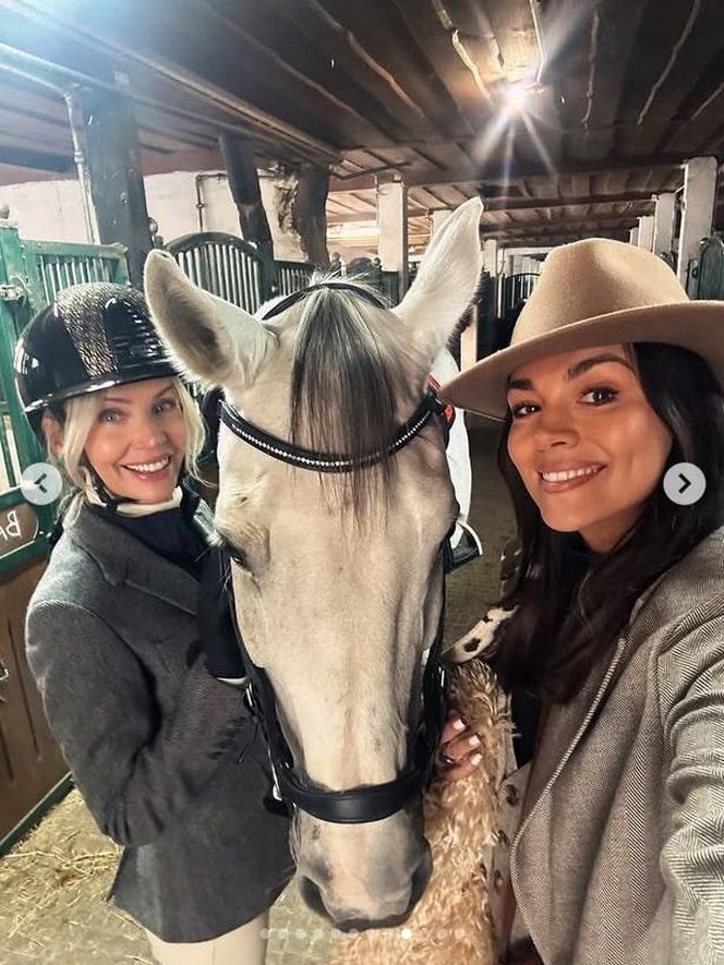 Agnieszka Woźniak-Starak wyglądała jak z brytyjskiej arystokracji. Co za luksus!