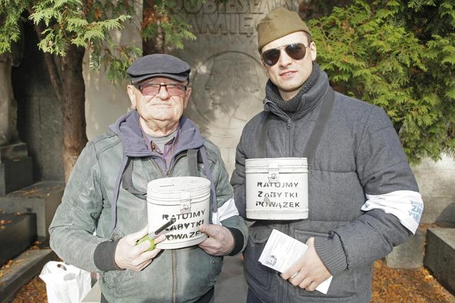  Grób rodziny Damięckich na warszawskich Powązkach. Maciej Damięcki co roku przy nim kwestował