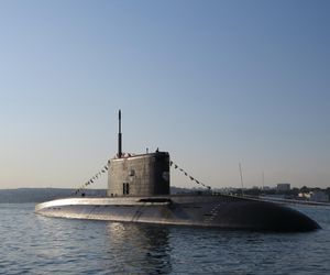 Rosyjski okręt podwodny wynurzył się u wybrzeży Francji