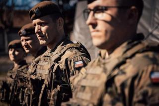 Święta wielkanocne u lubelskich terytorialsów. Na służbie symbolicznie podzielili się jajeczkiem