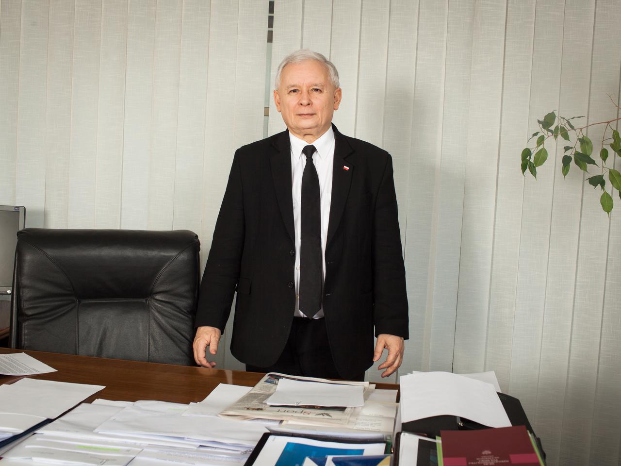 Ten sondaż wywoła ALARM na Nowogrodzkiej. Tak MAŁEGO poparcia Zjednoczona Prawica jeszcze nie miała