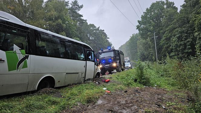 Wypadek w pobliżu Konotopu  - autobus z tirem 