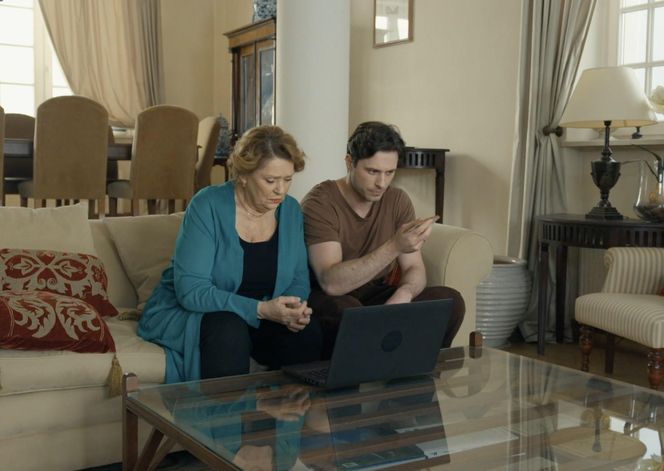 Barwy szczęścia odc. 3201. Józefina Rawiczowa (Elżbieta Jarosik), Cezary (Marcel Opaliński)