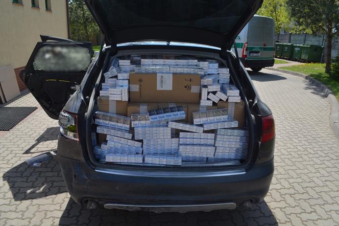 W Audi A6 zmieścił 23,5 tys. paczek papierosów o wartości 350 tys. zł