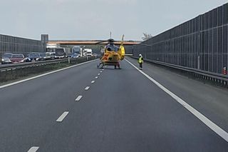 Karambol na autostradzie A4. Zderzyło się siedem samochodów! Lądował śmigłowiec LPR