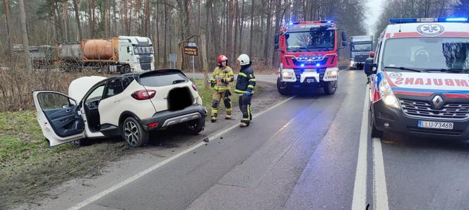 Wypadek na drodze krajowej. Zderzyły się ze sobą cztery pojazdy