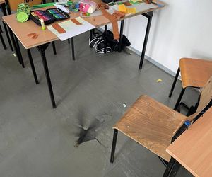 Wybuch w szkole! Telefon eksplodował w plecaku ucznia.