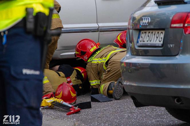 Zabrze: 42-latek przygnieciony przez samochód osobowy