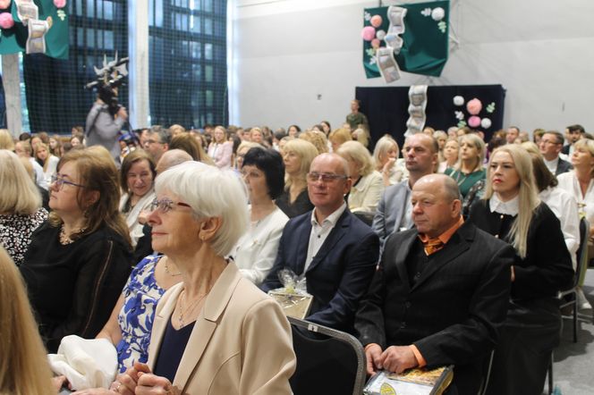 Jubileusz 40-lecia połączony był ze świętem szkoły, ponieważ obchodzi ona również 28. rocznicę nadania imienia.