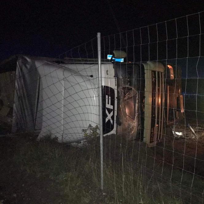 Autostrada A1 w Częstochowie zablokowana. Ciężarówka leży na jezdni