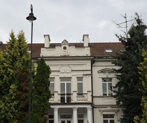Willa w centrum Lublina wystawiona na sprzedaż. Mieścił się w niej konsulat Ukrainy
