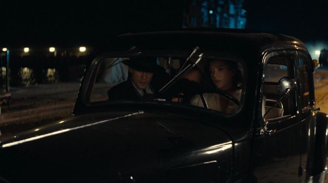 Zatoka szpiegów, odcinek 18. Wulf (Mateusz Nędza), Eva (Sonia Mietielica)