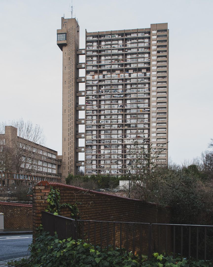 Budynki Ernő Goldfingera - zdjęcia. To on posłużył za pierwowzór złoczyńcy w Jamesie Bondzie