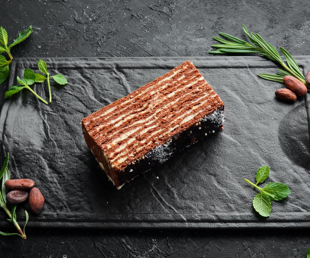 Ciasto spartak – czekoladowo-miodowy przekładaniec 