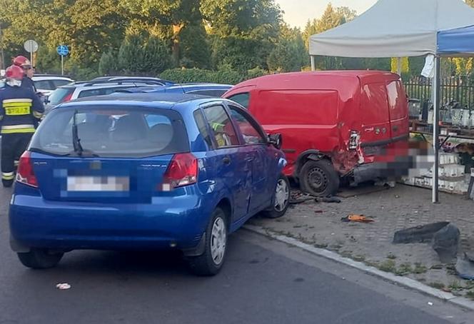 Piaseczno. Pijany Gruzin za kierownicą skasował inne auta! Wydmuchał 1,5 promila